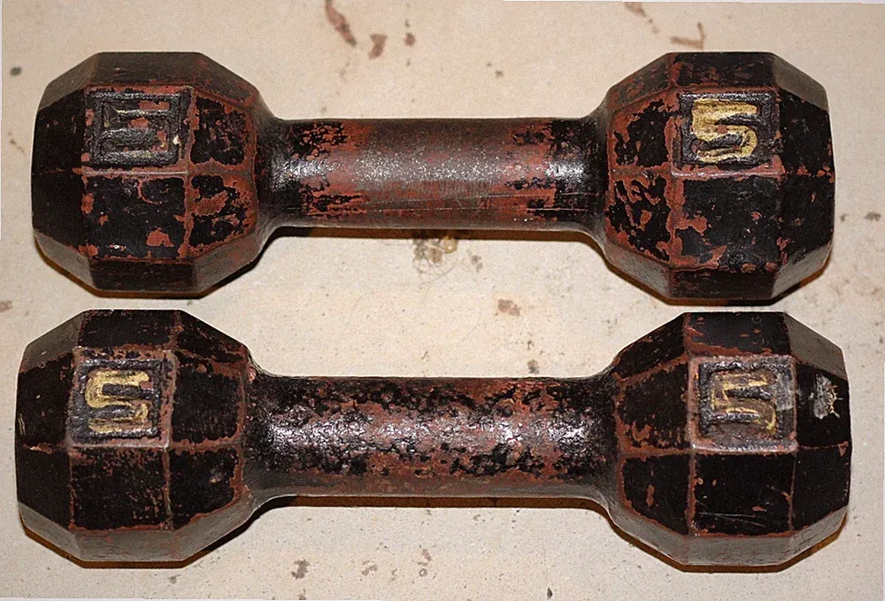 2 Vintage 1930s Gym Dumbells Octagonal End Hand Weights Cast Metal 5 lbs each