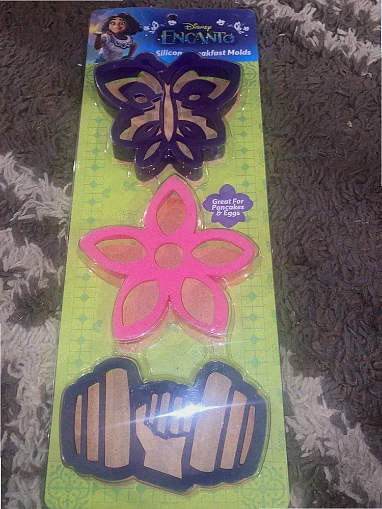 3Pk Silicone Disney Encanto, Butterfly, Flower, Dumbbell, Breakfast Food Molds.