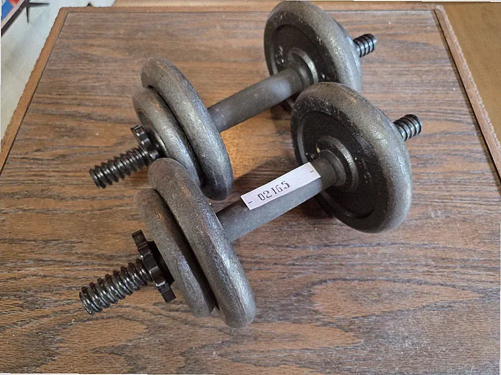 Adjustable Dumbbell Set (2). Non-slip Ergonomic Handles Cast Iron Weight Plates