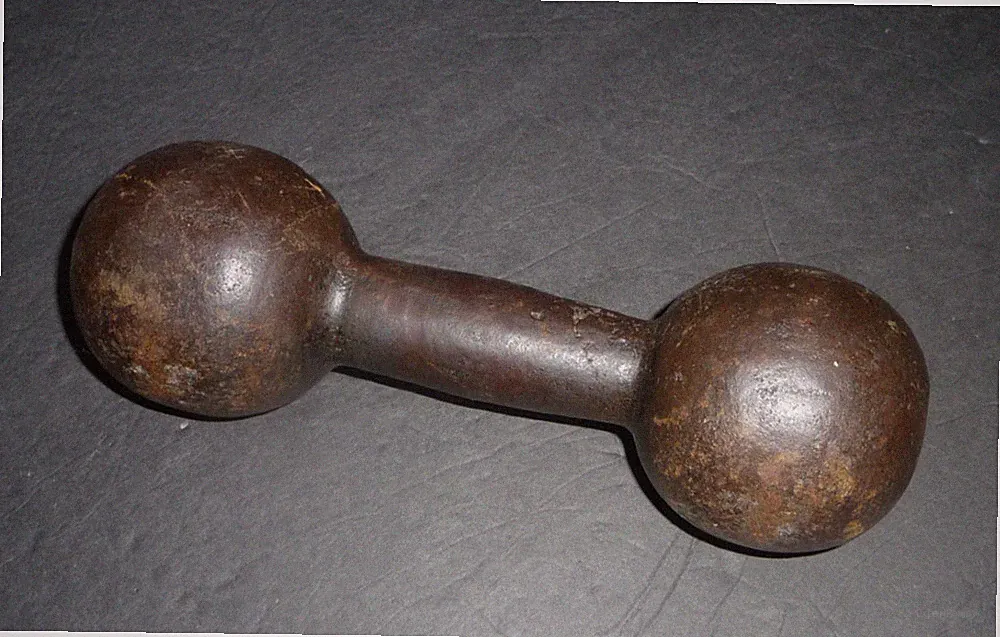 ANTIQUE / VINTAGE CAST IRON . GLOBE, ROUND HEAD DUMBBELL. RARE 12 lb.