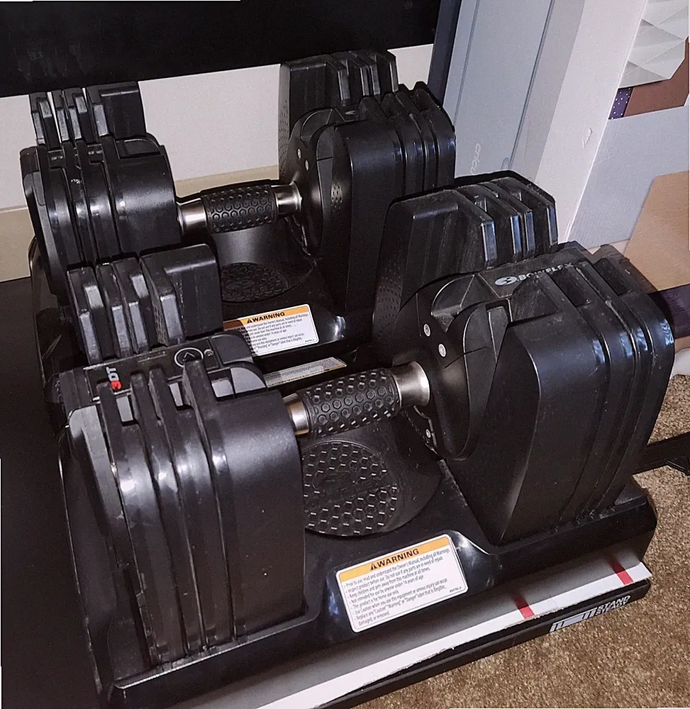 BOWFLEX 560 With Stand 60lb 2 Dumbell ADJUSTABLE WEIGHT Bluetooth App