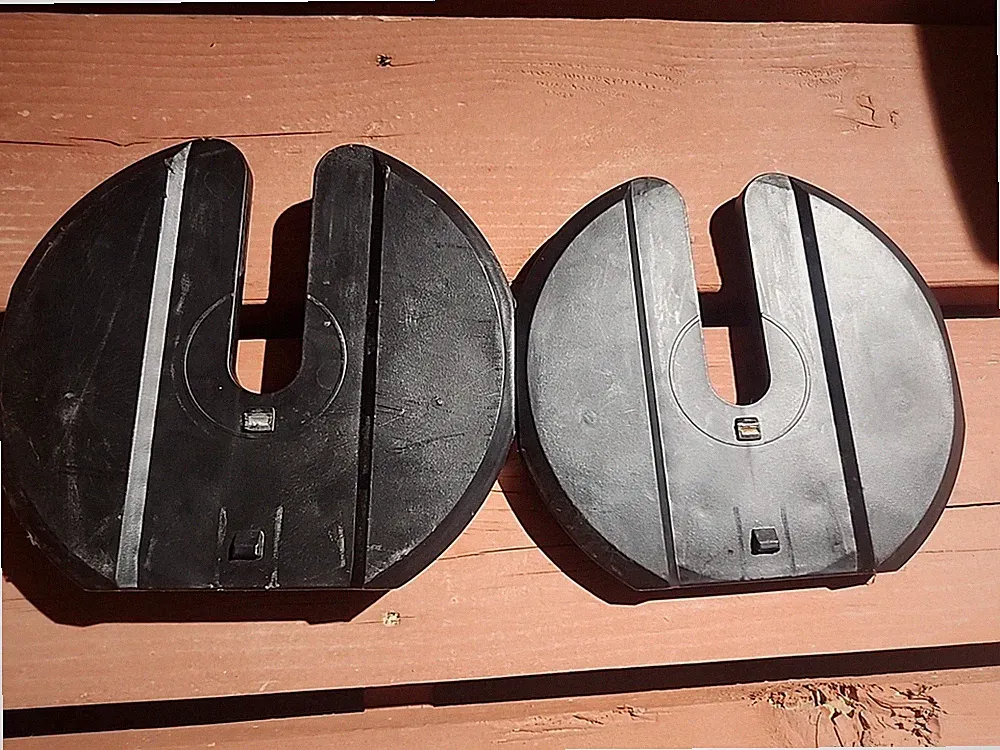 Damaged Bowflex 1090 Dumbbell 15lb Plate And ten pound plate