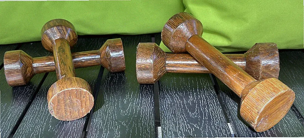 Executive Flex Shop Vintage Wood Grain Hand Weights 2-2lb & 2-3lb (4 Total Pcs.)