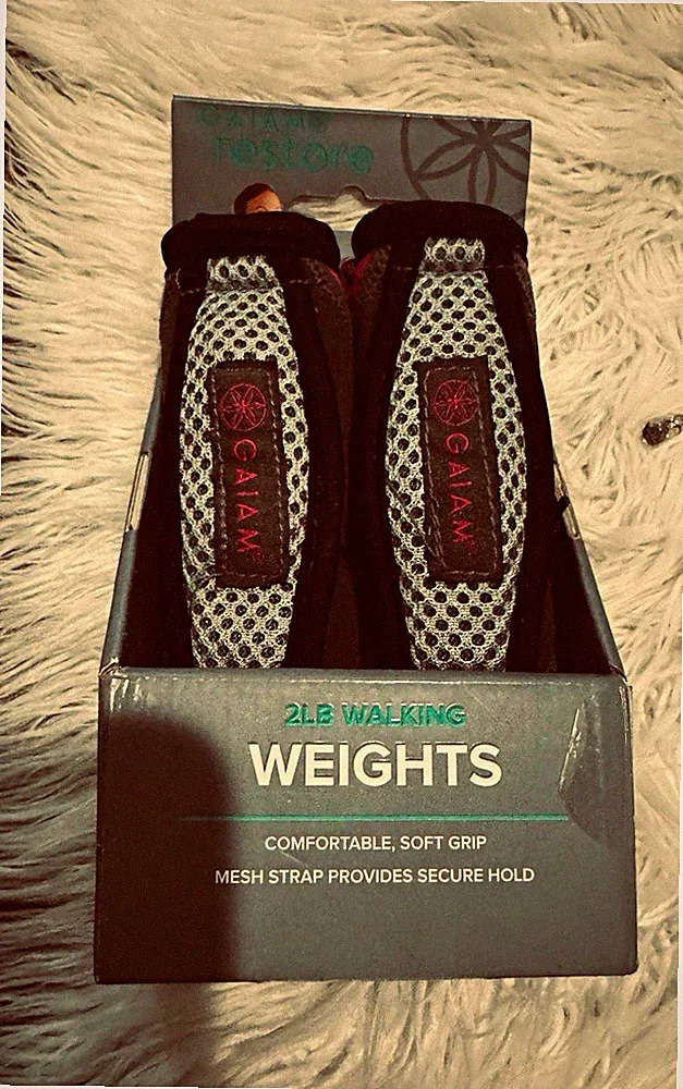 Gaiam 2 lb Walking Weights Pair Soft Grip Mesh Strap Black/Gray Set of 2