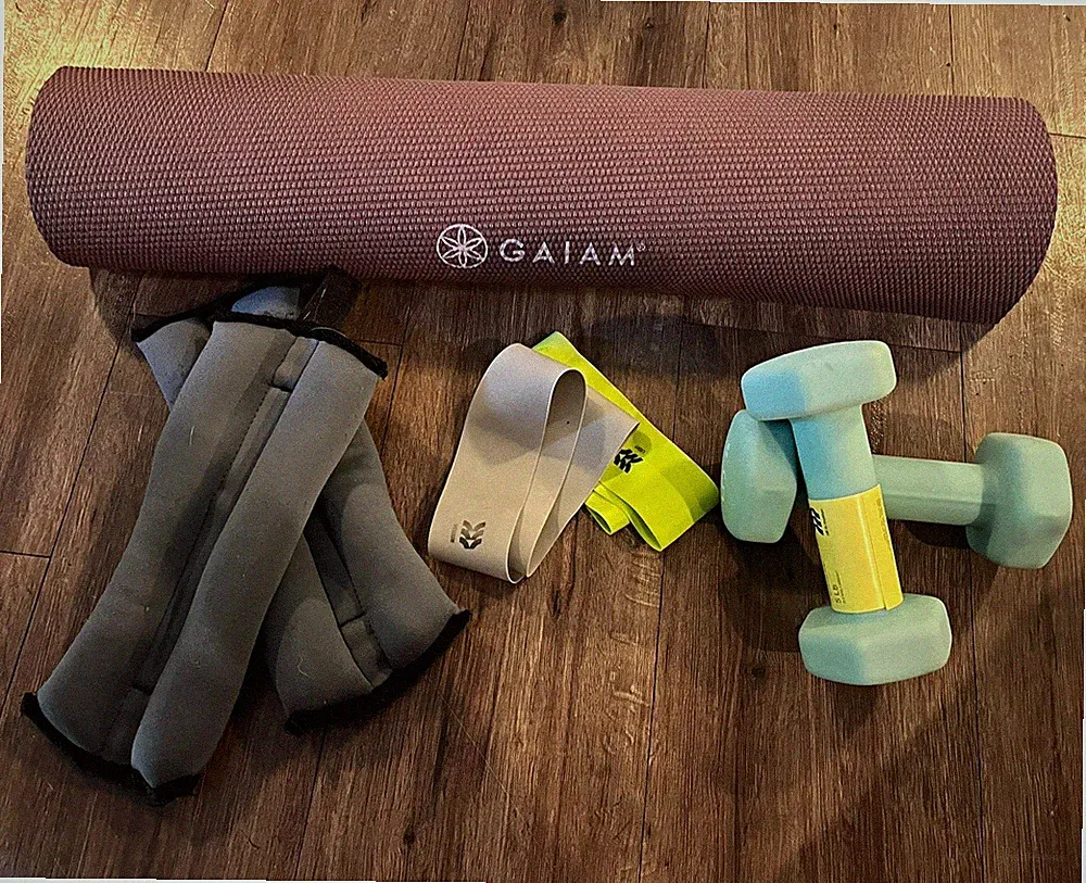 Gaiam 5pc Yoga Mat Set w/ Resistance Bands, Ankle Weights & 5 lb Dumbbells