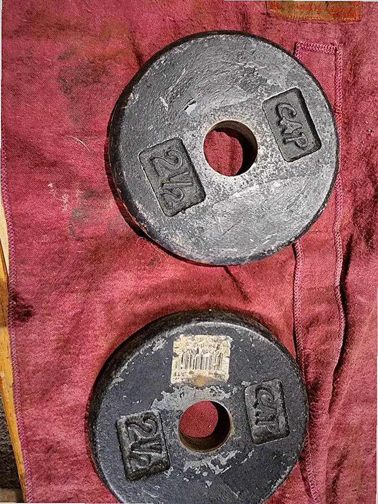 Lot Of 2x Cap Barbell 2.5lbs 1” Standard Weight Plate 2.5 lb Cast Iron Dumbbell