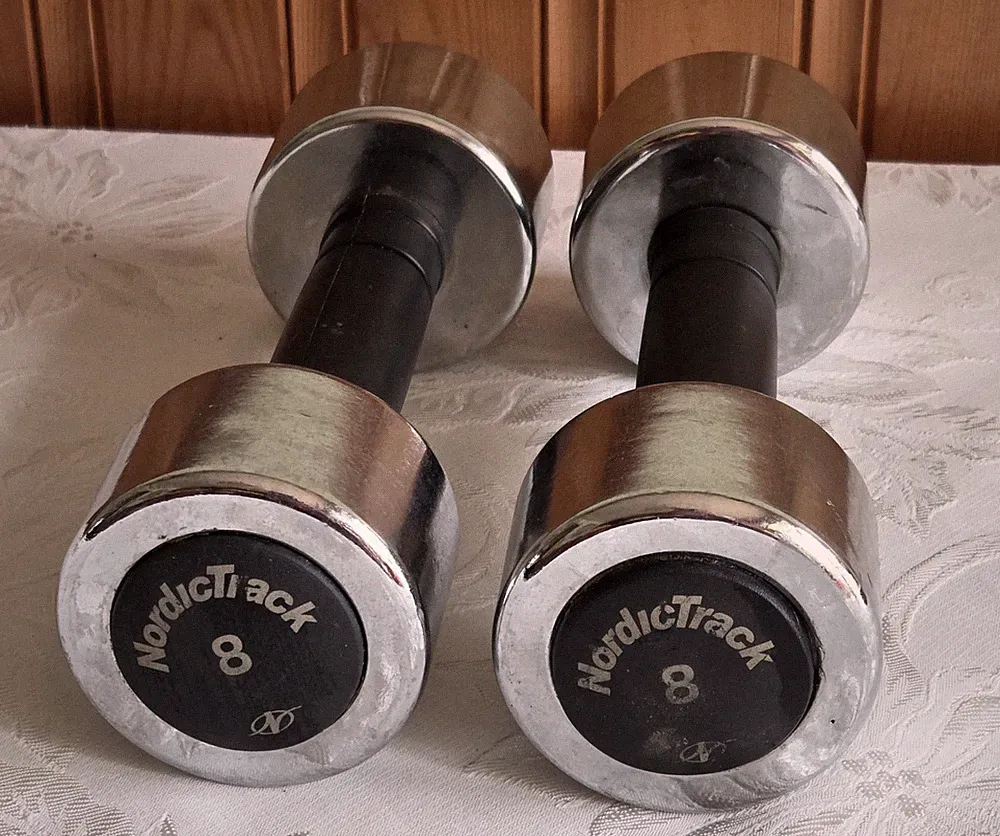 chrome 8 lb dumbbells