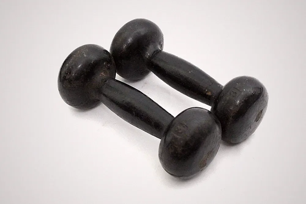 PAIR antique Oval Head 3Lb Dumbbells Unbranded Cast Iron 6 Lb Total marked 3