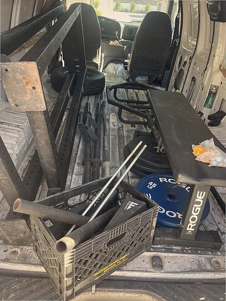 Rogue gym set (squat rack, plates, bench, hex bar) Good condition