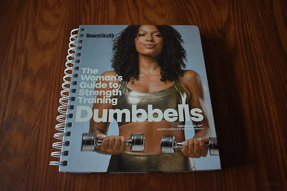 woman guide to strength training dumbbells