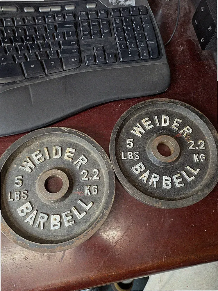 Vintage Weider 5 LB Pair Barbell Dumbell Weight Plates 10 lbs Total 2 1 Iron 70s