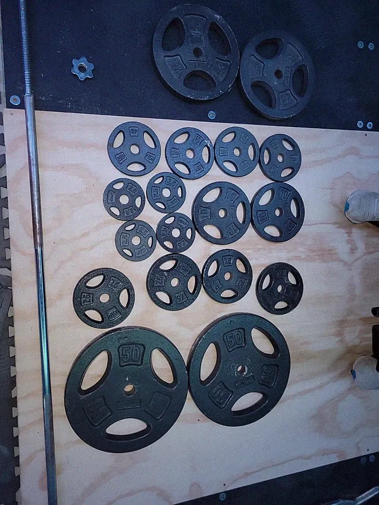 Weight lifting set for beginners. WILL NEGOTIATE